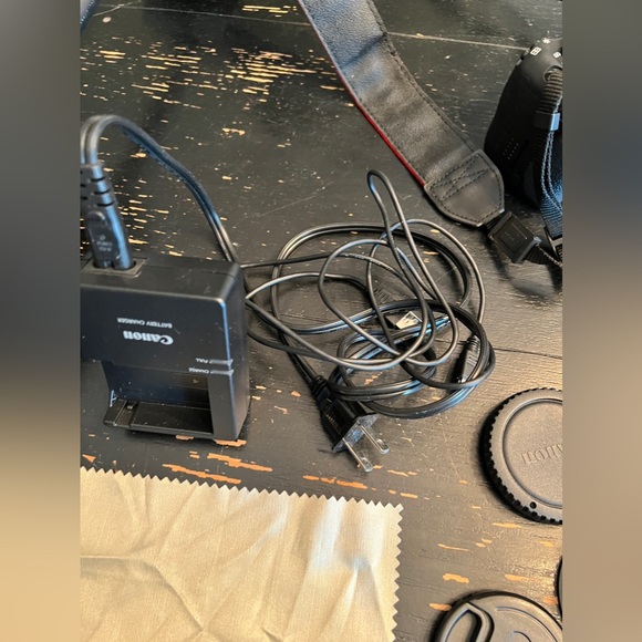 Canon EOS Rebel T3i Package - Picture 13 of 16